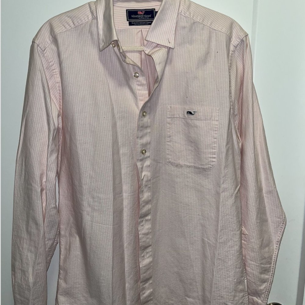 Mens pink and whit striped vineyard vines button down